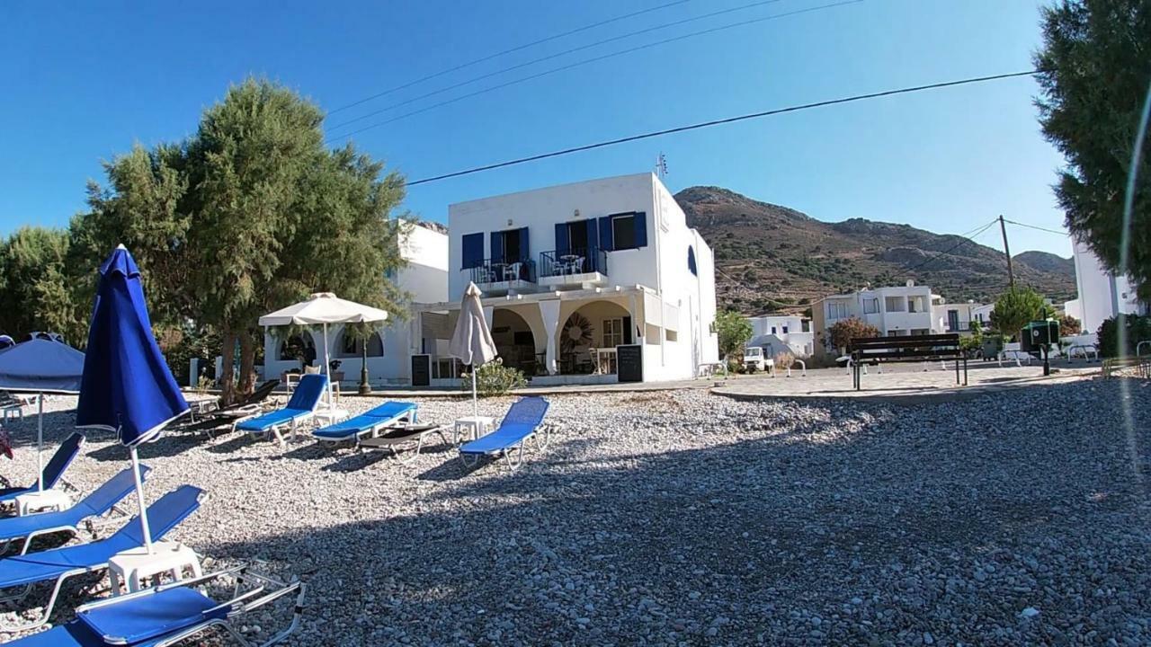 Pavlos Rooms Ливадия Экстерьер фото